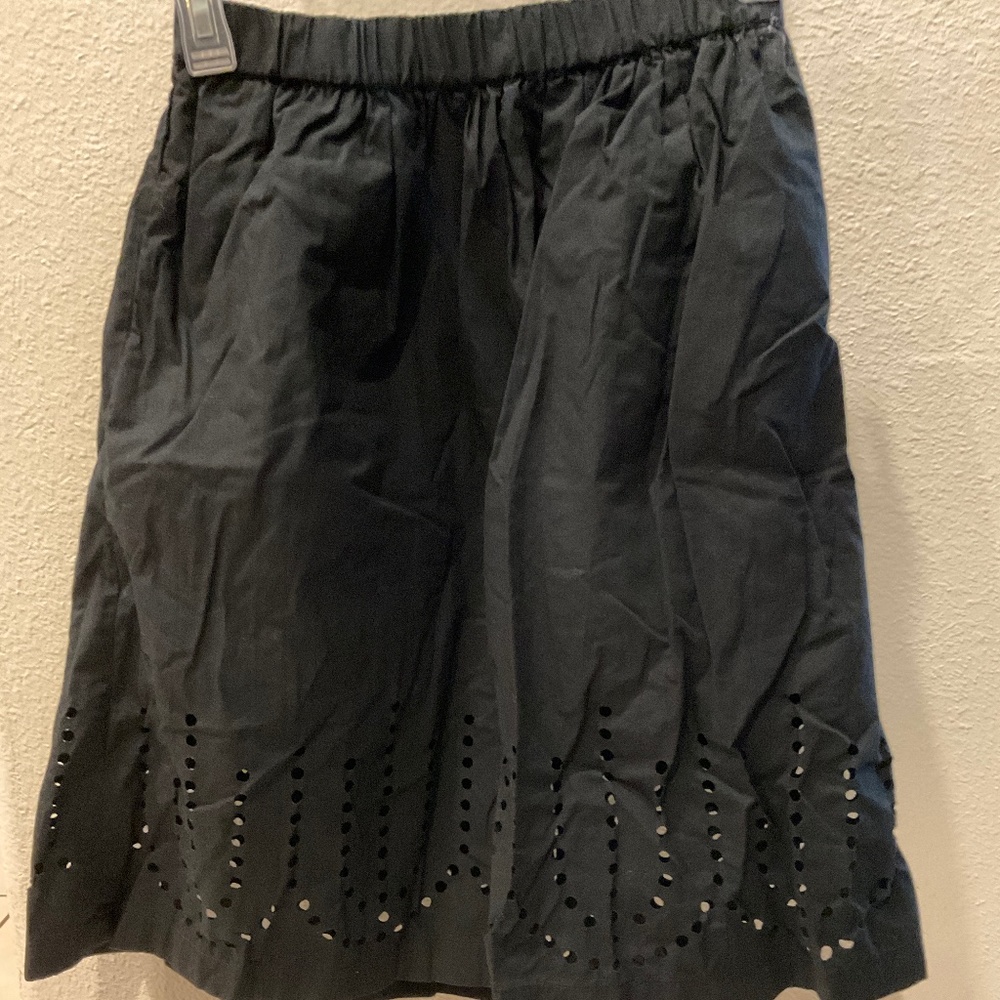 Gap skirt